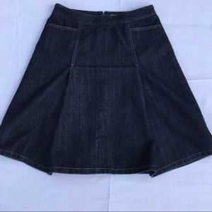 EUC Ann Taylor dark wash denim kick pleat skirt 8